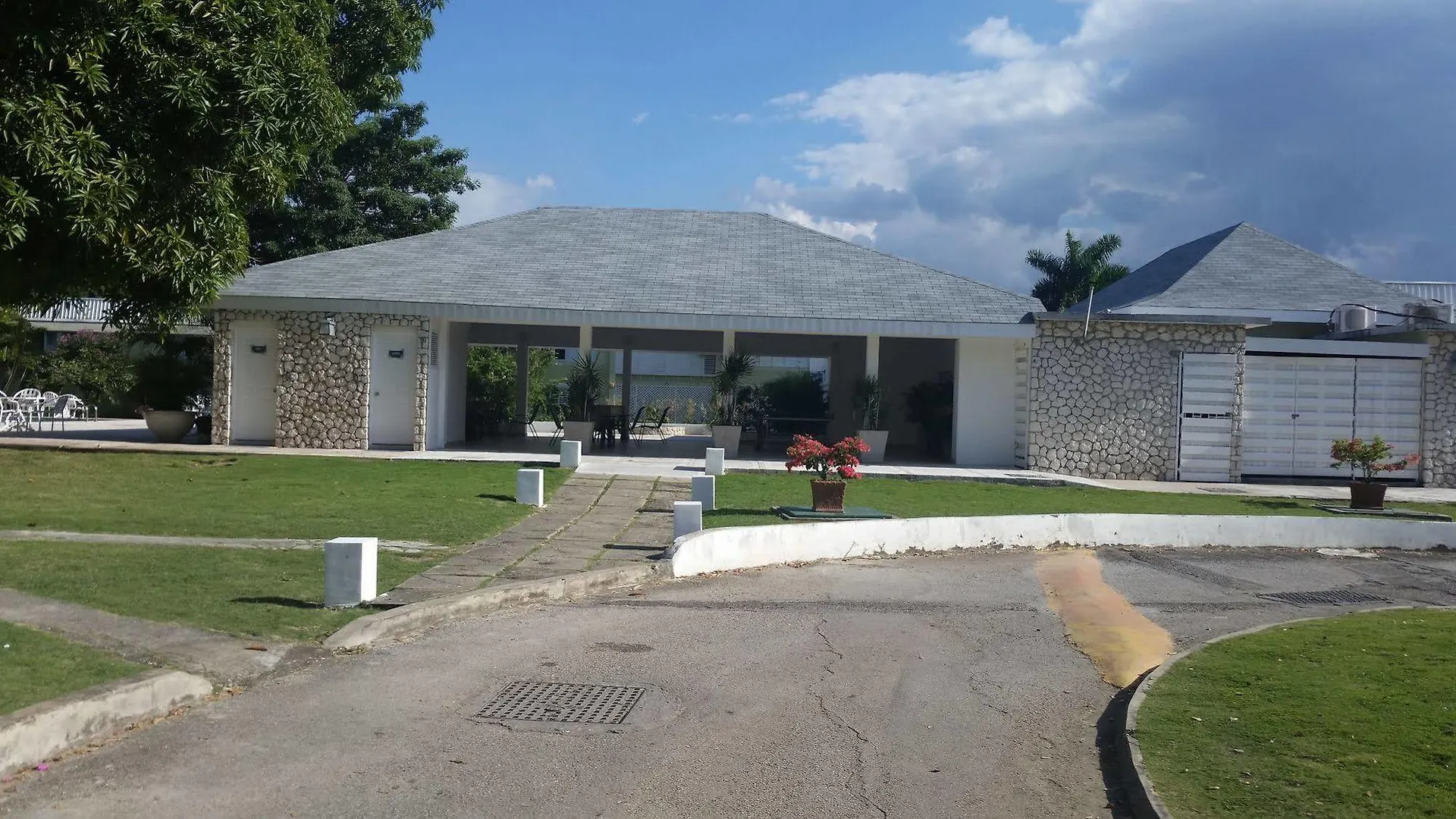 Casa Marina Montego Bay At Seawind Hotel 3*,