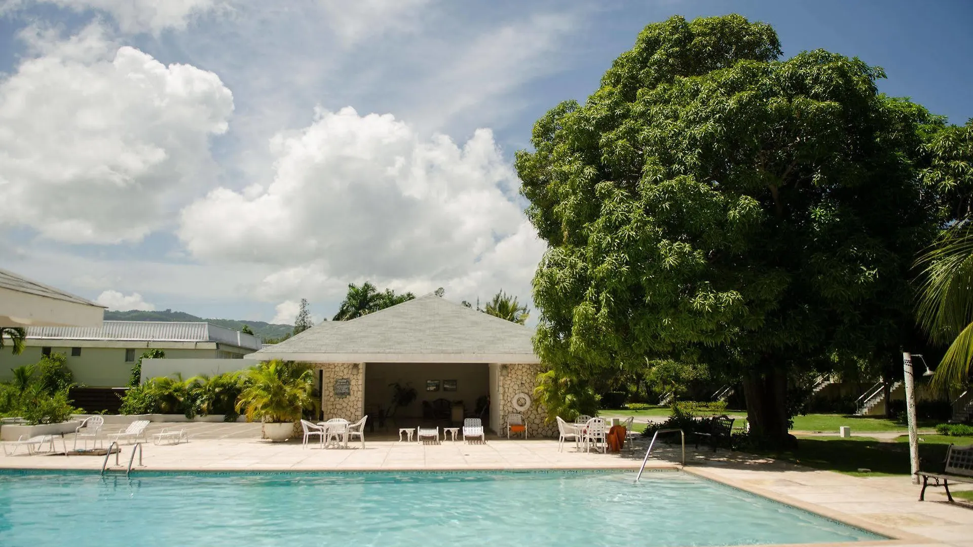 Casa Marina Montego Bay At Seawind Hotel