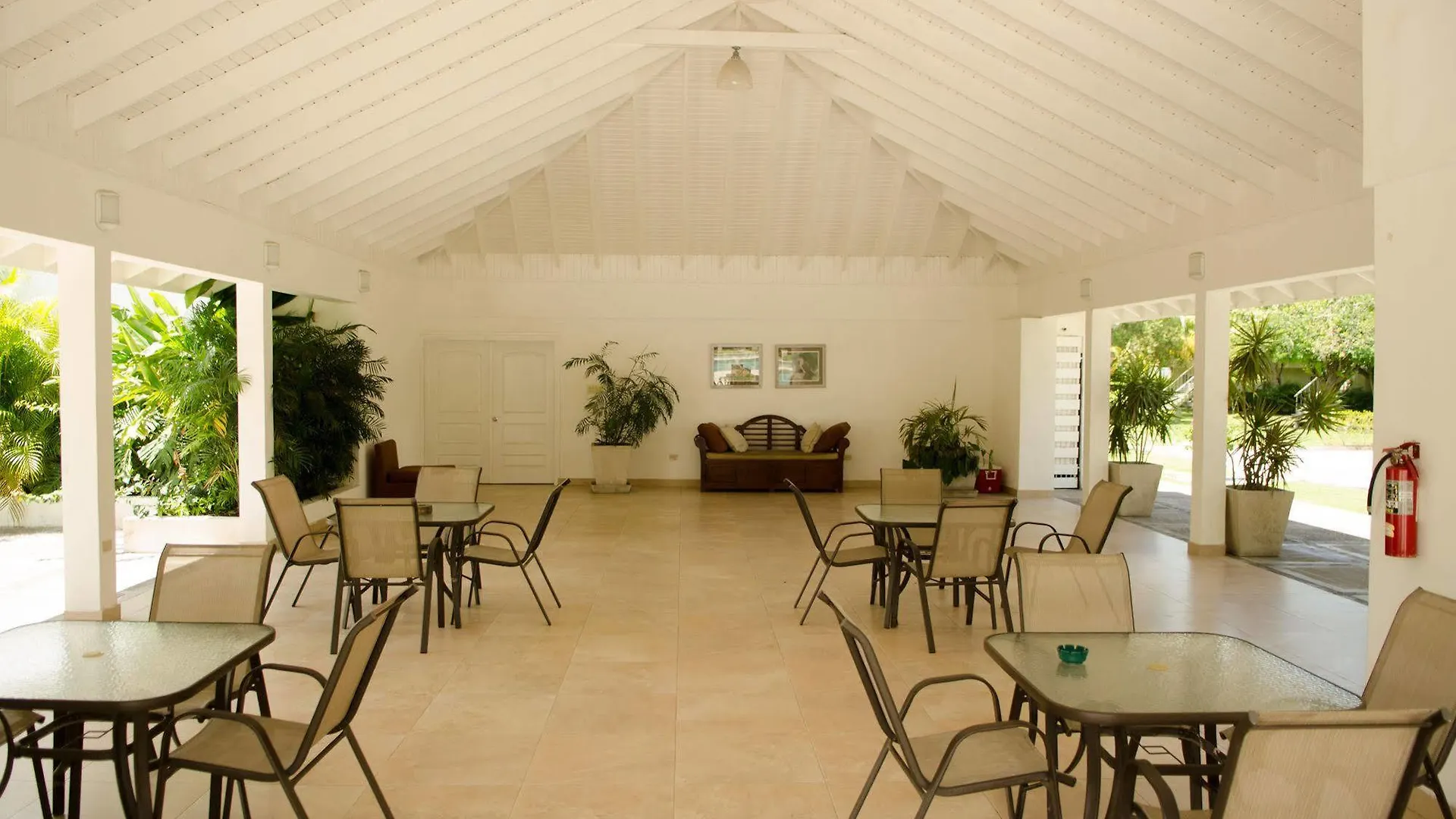 Casa Marina Montego Bay At Seawind Hotel