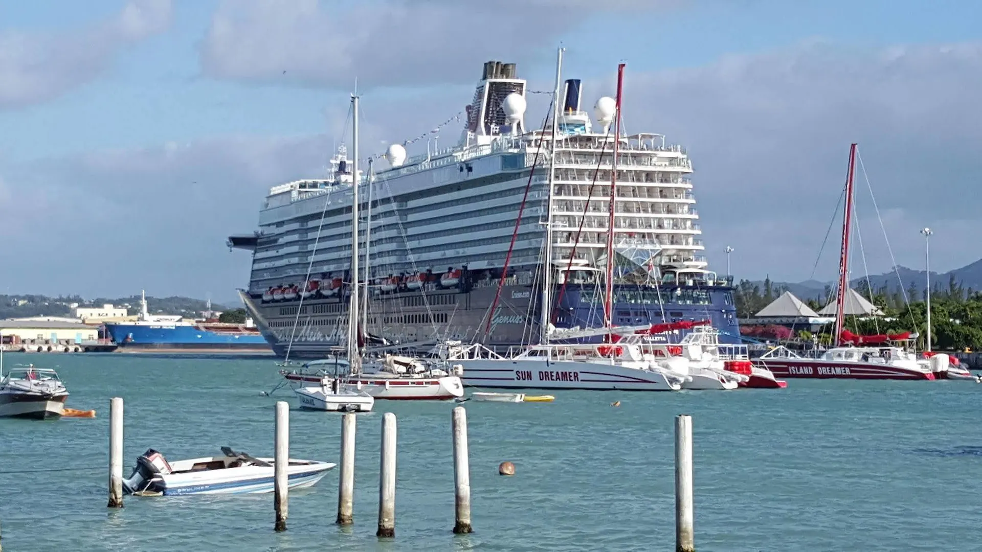 Casa Marina Montego Bay At Seawind Hotel